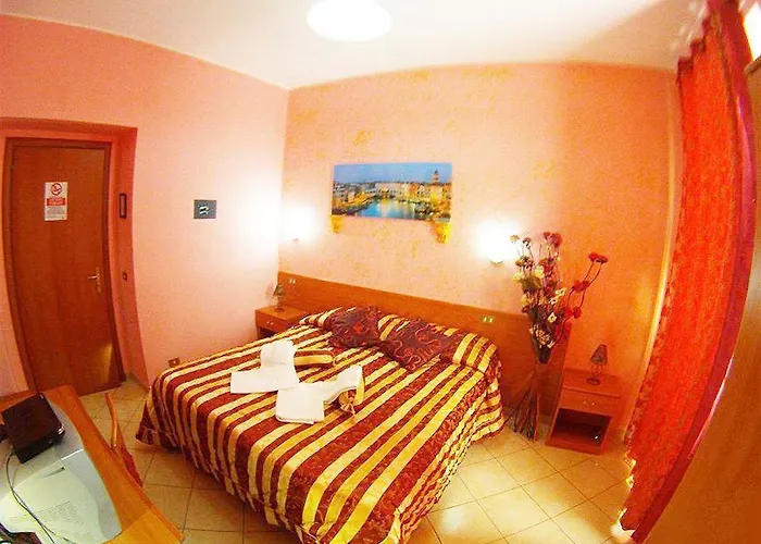 Domus Ferruccio 4*