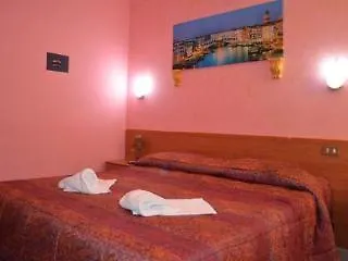 Domus Ferruccio 4*