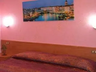 Domus Ferruccio 4* Roma